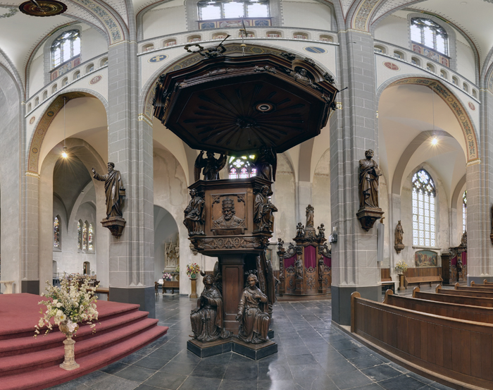 Preekstoel Goirkese kerk Tilburg